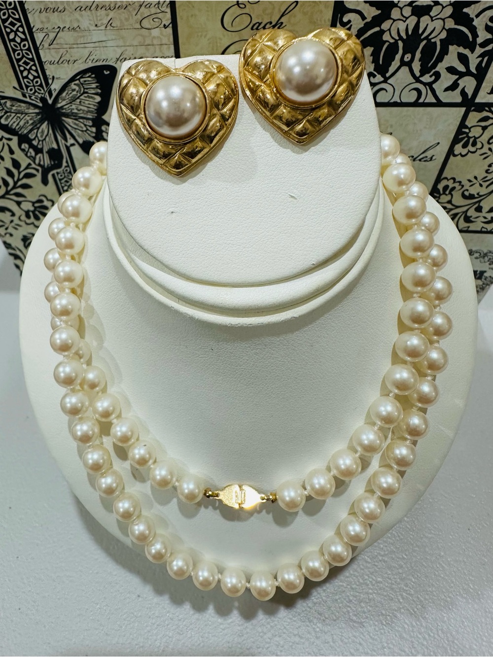 Vintage Faux pearl necklace and earrings set